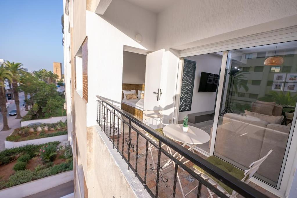 Tradition Meets Modern: 2Br Flat In Rabat Hassan エクステリア 写真
