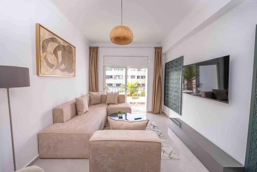 Tradition Meets Modern: 2Br Flat In Rabat Hassan エクステリア 写真