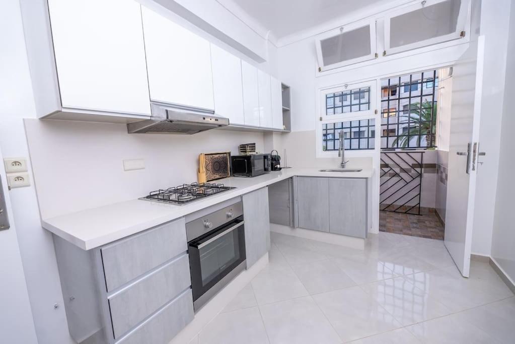 Tradition Meets Modern: 2Br Flat In Rabat Hassan エクステリア 写真