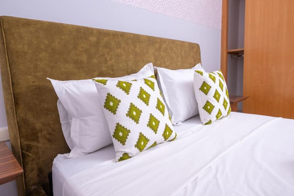 Tradition Meets Modern: 2Br Flat In Rabat Hassan エクステリア 写真